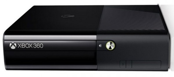 En attendant la xBox One, une nouvelle xBox 360 est lancée par Microsoft.