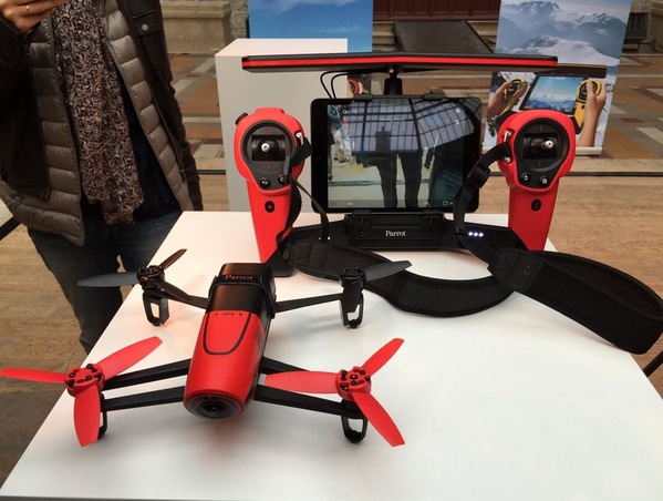 Le Bebop Drone se rapproche beaucoup des drones professionnels