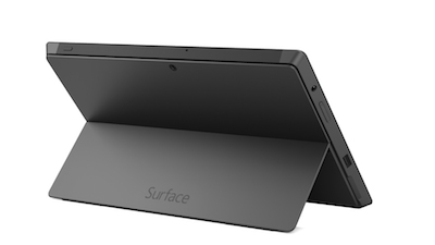 La béquille permet d'incliner  parfaitement la Surface Pro 2 pour travailler