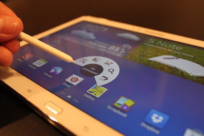 Le stylet du Samsung Galaxy Note 10.1 édition 2014 prend tout son sens avec les applis