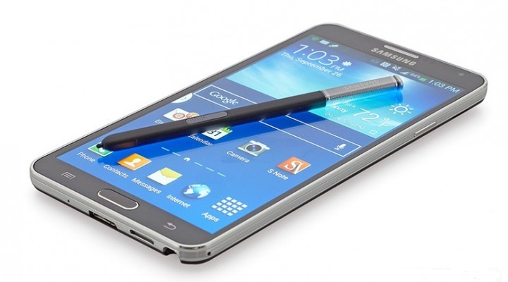 Le Samsung Galaxy Note 4 est impressionnant par sa grandeur et la qualité de son stylet